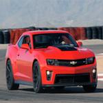 محمد عساف يتجول في سيارة الشفرولية التي فاز بها